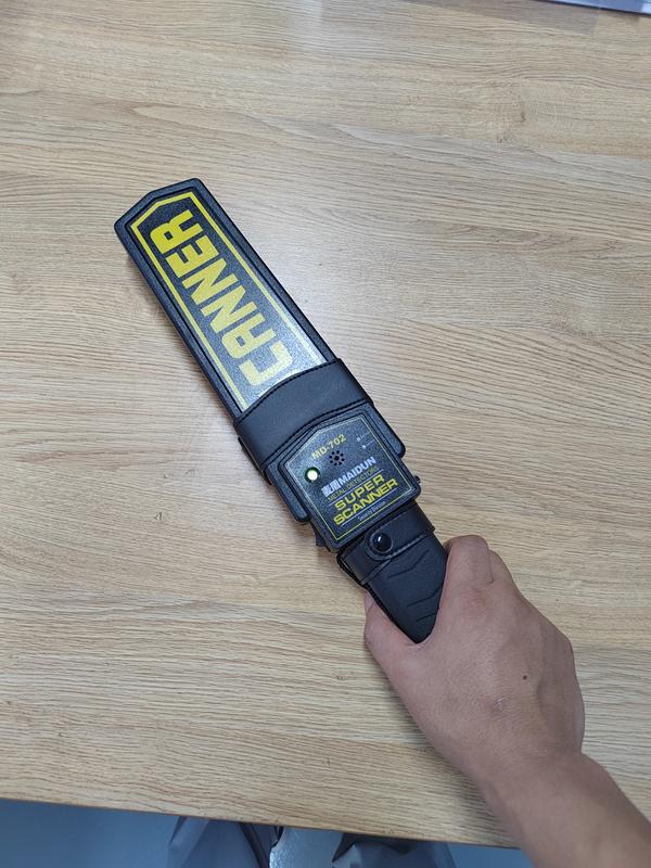 Handheld metal detector