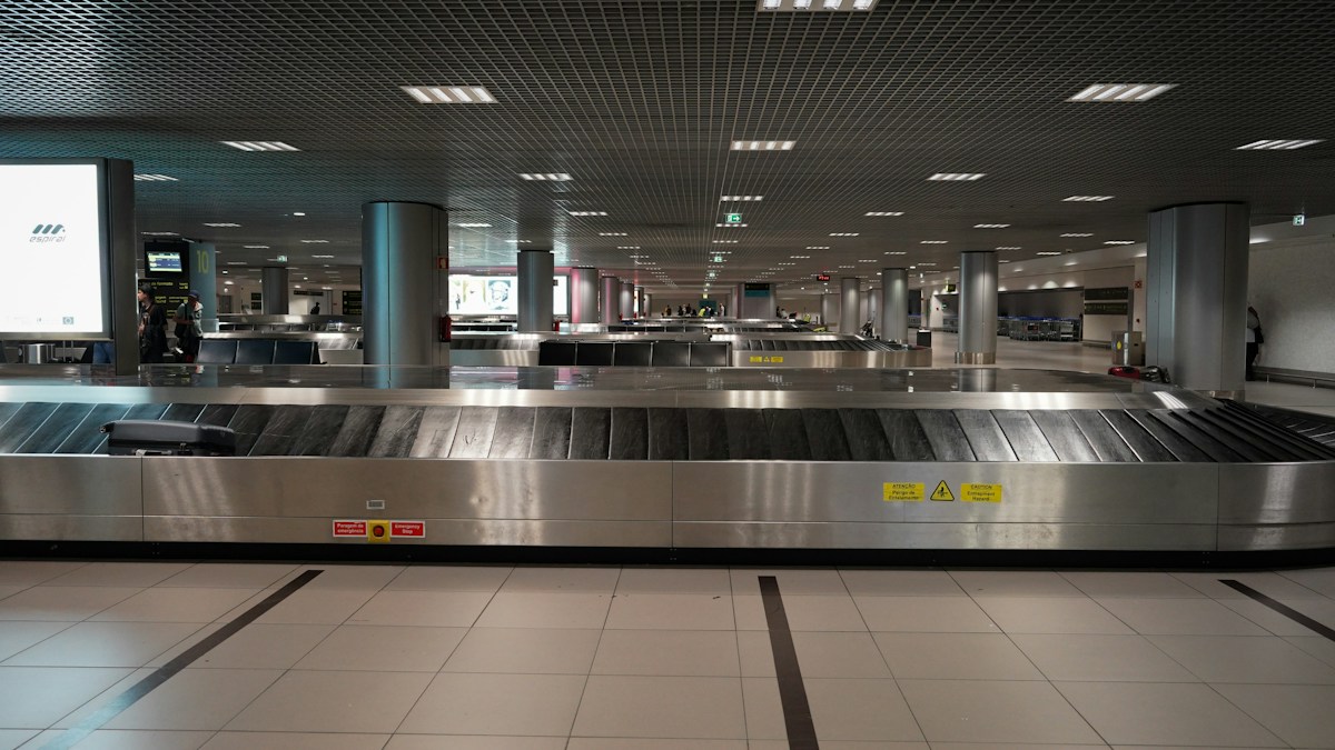 Etiquetas térmicas y RFID para equipaje: compatibles con el seguimiento IATA 753.